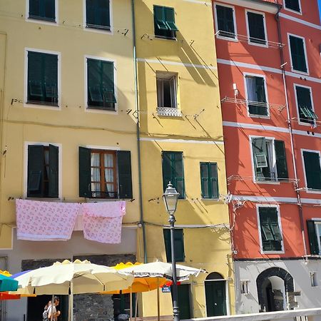 Vicolo Apartment, Pedestrian Centre, 2Bdr, 2,5 Bth, Aircondo, Private Parking, Easy To Train And Ferries, City Life La Spezia Luaran gambar