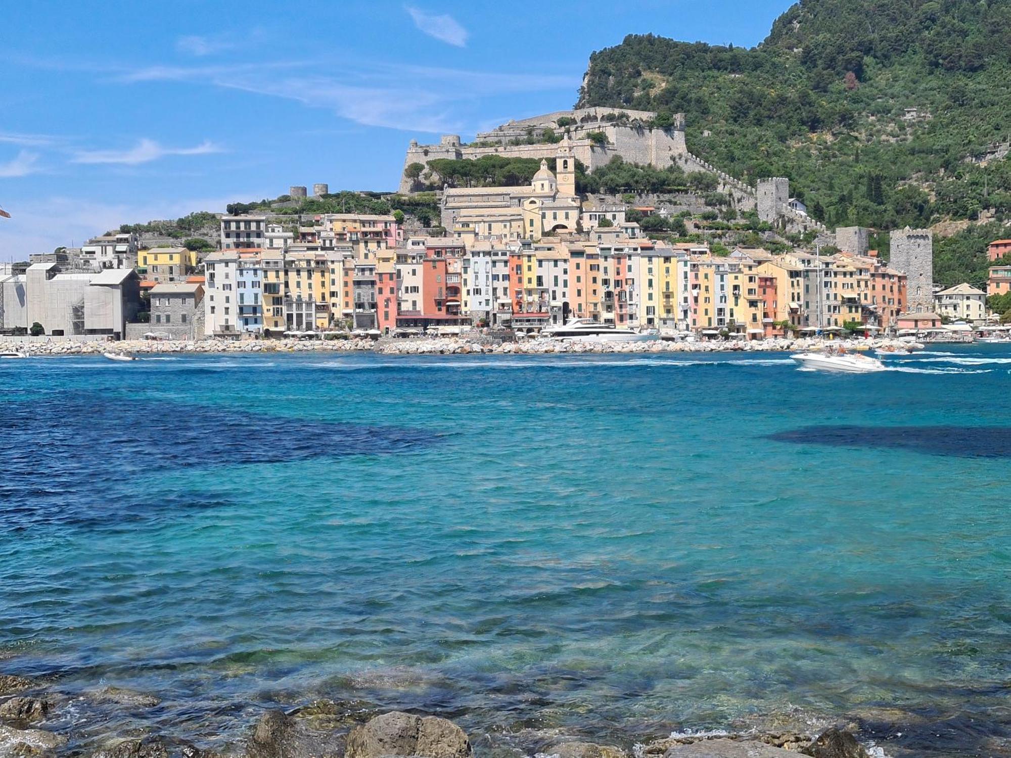 Vicolo Apartment, Pedestrian Centre, 2Bdr, 2,5 Bth, Aircondo, Private Parking, Easy To Train And Ferries, City Life La Spezia Luaran gambar
