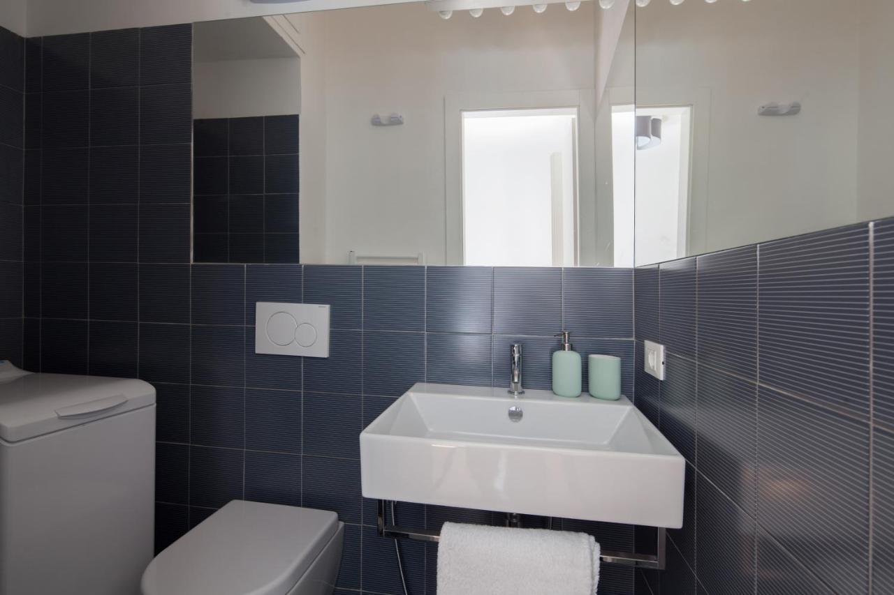 Vicolo Apartment, Pedestrian Centre, 2Bdr, 2,5 Bth, Aircondo, Private Parking, Easy To Train And Ferries, City Life La Spezia Luaran gambar