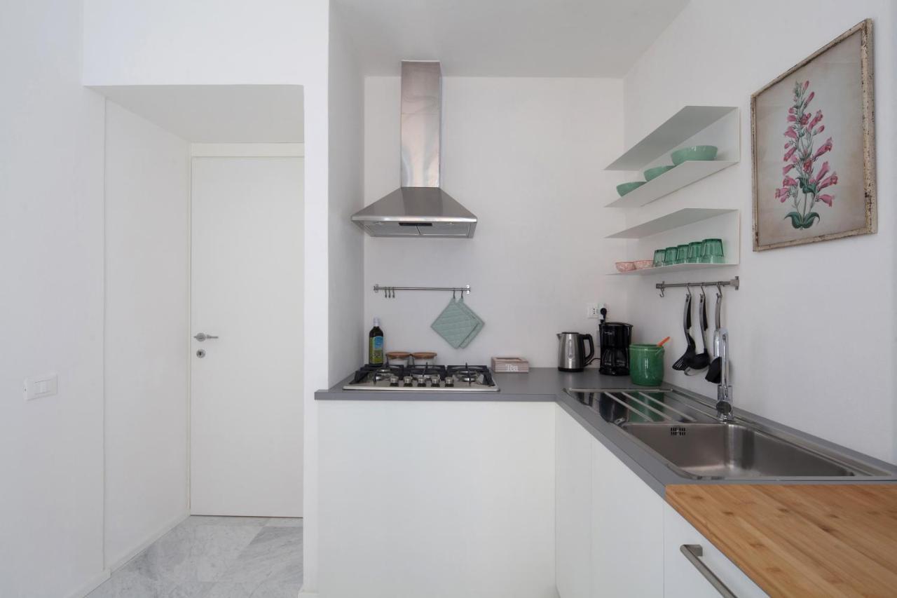 Vicolo Apartment, Pedestrian Centre, 2Bdr, 2,5 Bth, Aircondo, Private Parking, Easy To Train And Ferries, City Life La Spezia Luaran gambar